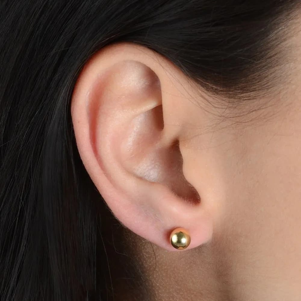 Brinco Dourado de Bolinha · Banhado a Ouro 18k