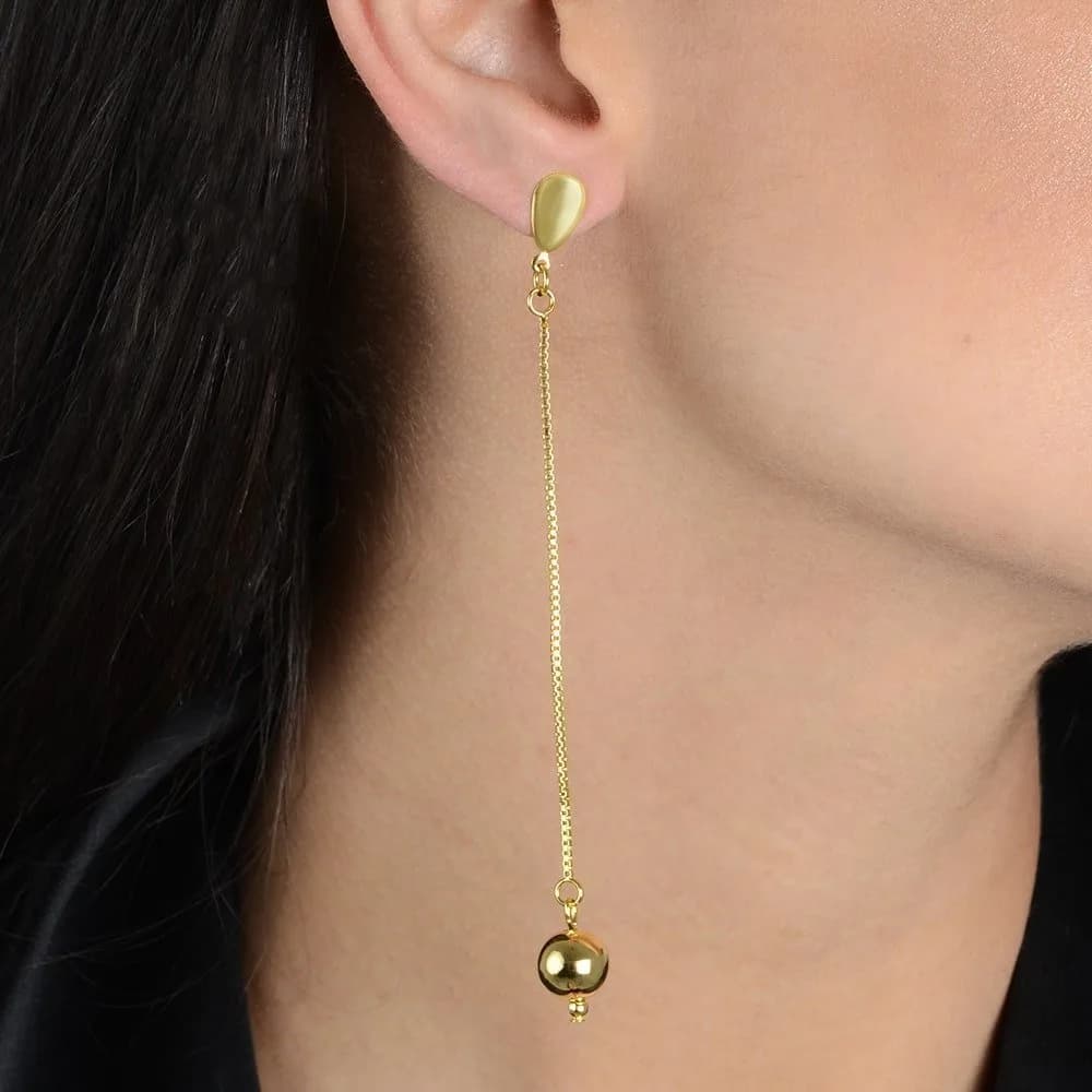 Brinco Dourado de Corrente com Bola · Banhado a Ouro 18k