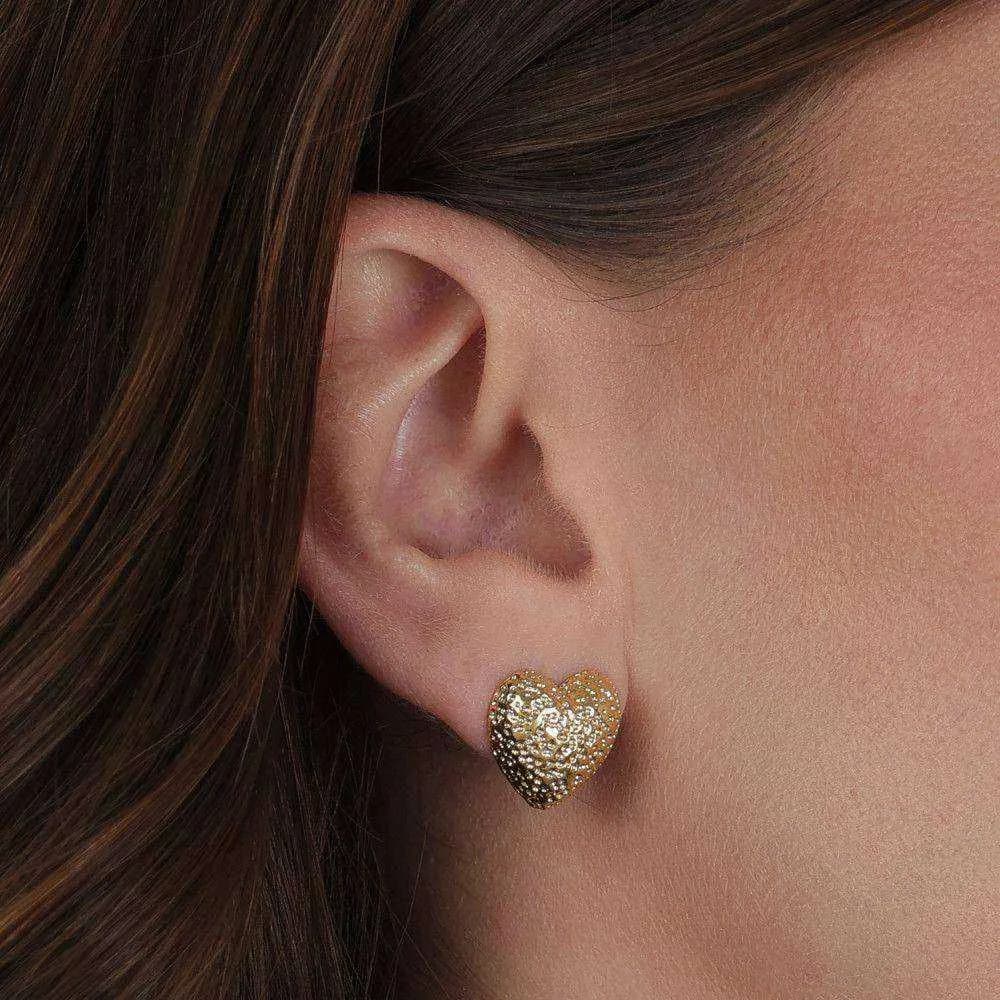 Brinco Dourado de Coração Irregular · Banhado a Ouro 18k