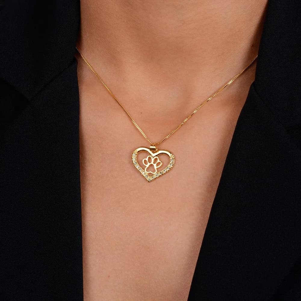 Colar Dourado Chocker de Coração e Pata Pet Zircônia · Banhado a Ouro 18k