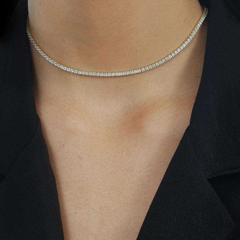 Colar Dourado Chocker Riviera Pedras Brancas · Banhado a Ouro 18k