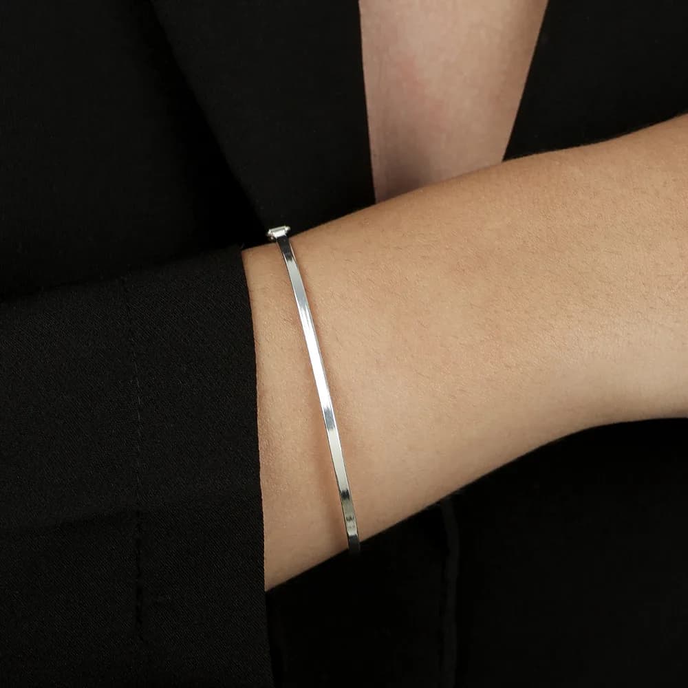 Pulseira Bracelete Oval em Prata 925