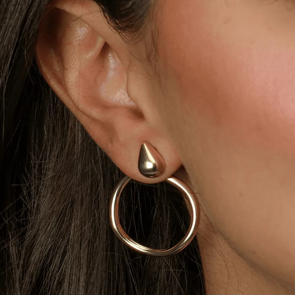 Brinco Dourado de Gota com Argola · Banhado a Ouro 18k