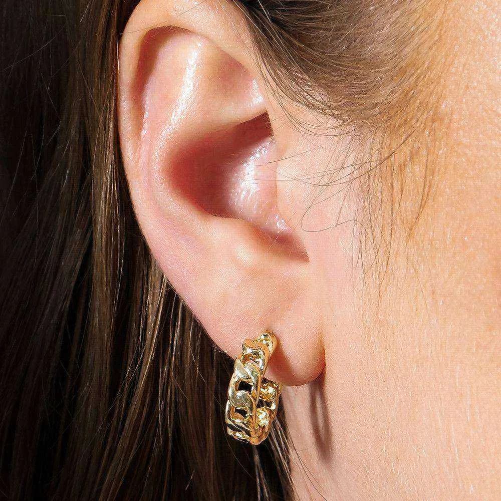Brinco Dourado de Argola Formato Corrente Pequeno · Banhado a Ouro 18k